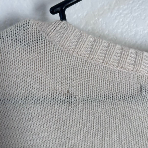 American Eagle Outfitters Beige and Burgundy Geometric Sweater - Picture 5 of 8